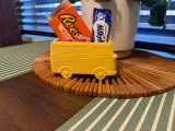 Retro bus candy holder-3
