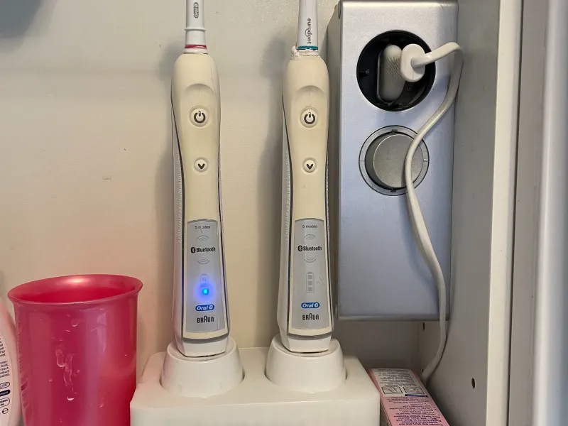Gehaüse für 2 x Oral B Zahnbürsten, Housing for 2 x Oral B
