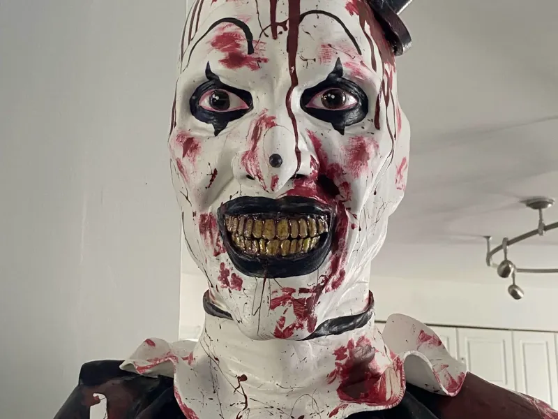 Life-Size Art the Clown – Full Horror Display Model