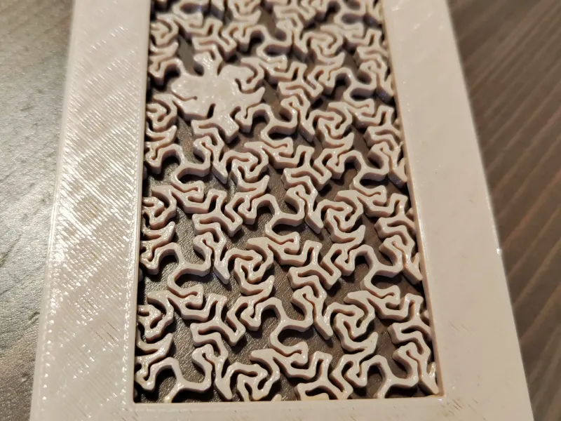 Grila de aer/evacuare (stil Escher, șopârle)