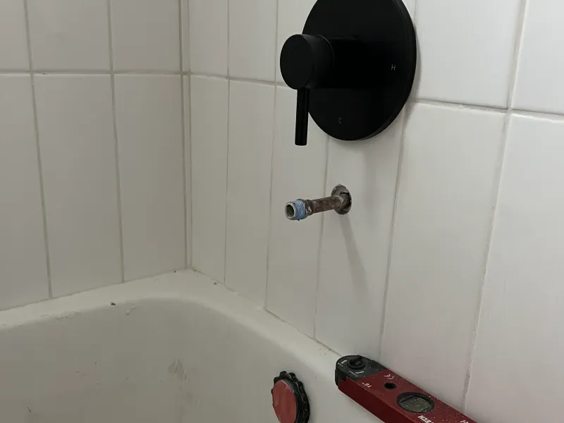 Tub Screw on overflow mount Watco