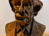 Albert Einstein bust-3