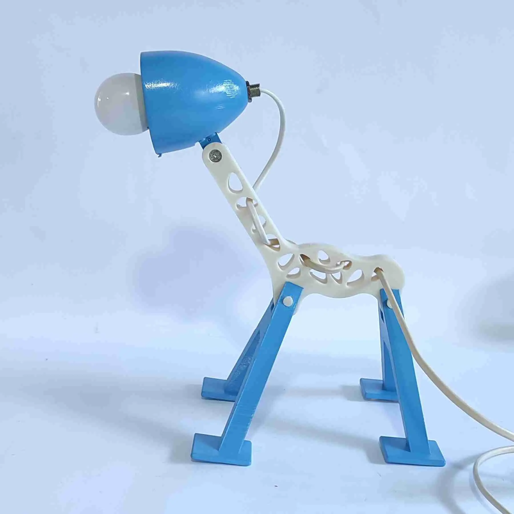 Giraffe lamp