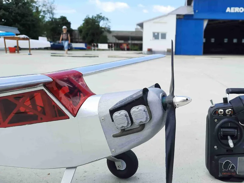 COWL realistico per il modello Piper CUB RC