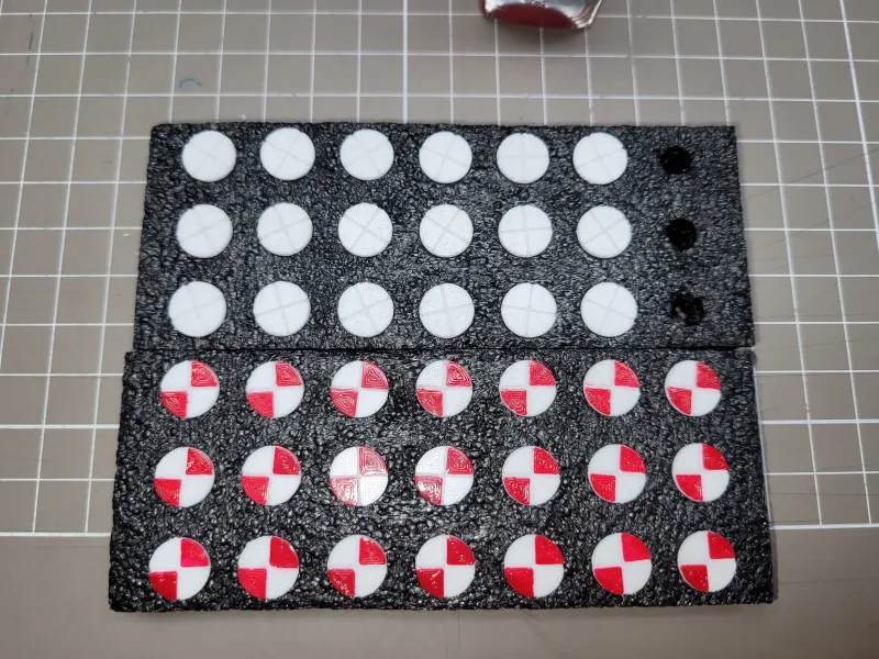 Honeycomb markers for flat fixing laserengraving-templates