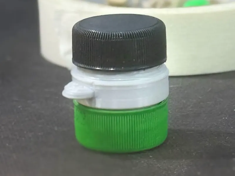 Pillendose aus Flaschenverschluss