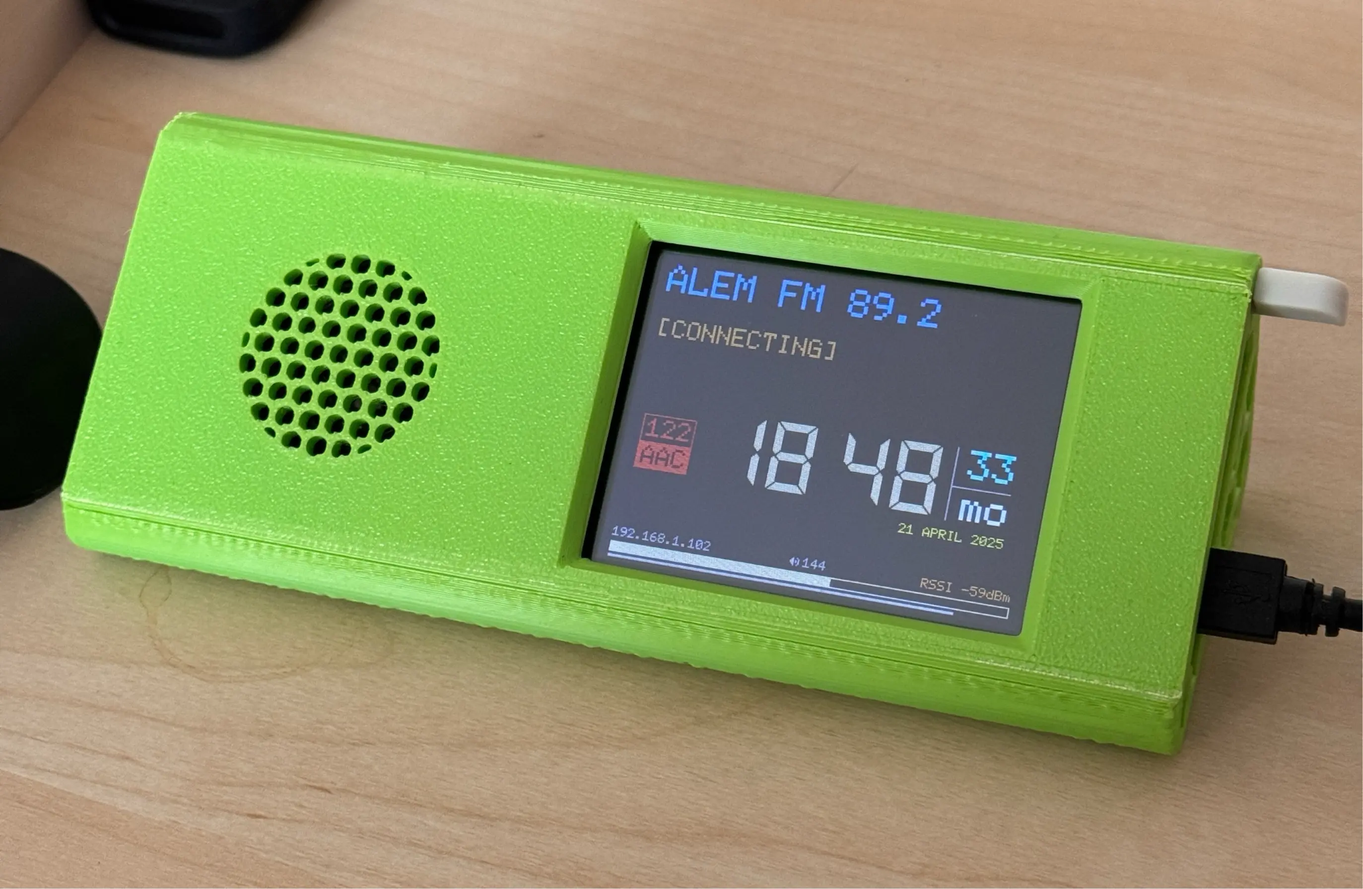 Yoradio ESP32 CYD with speaker case