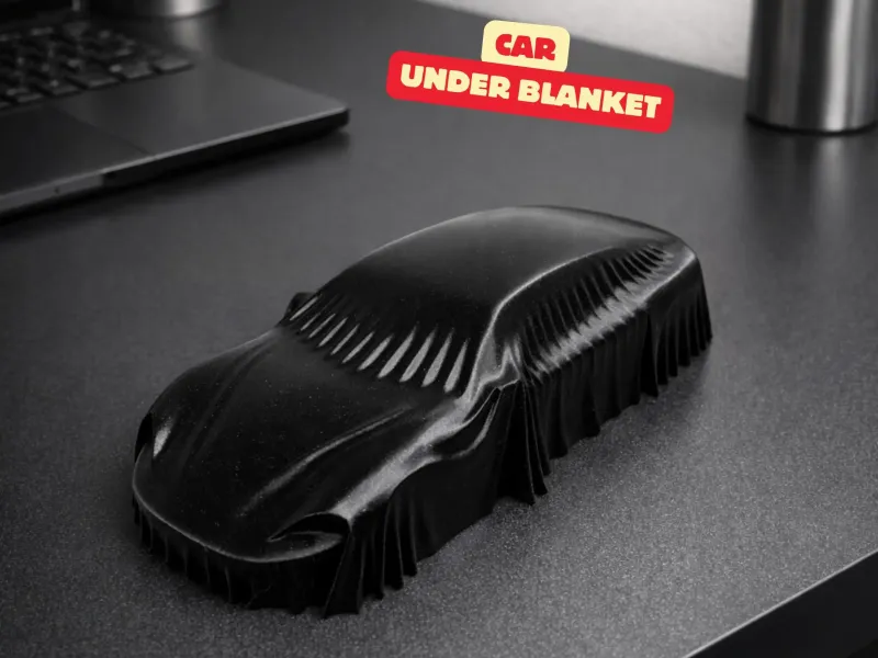 AUTO UNTER DER DECKE / DESIGNER-AUTODEKOR