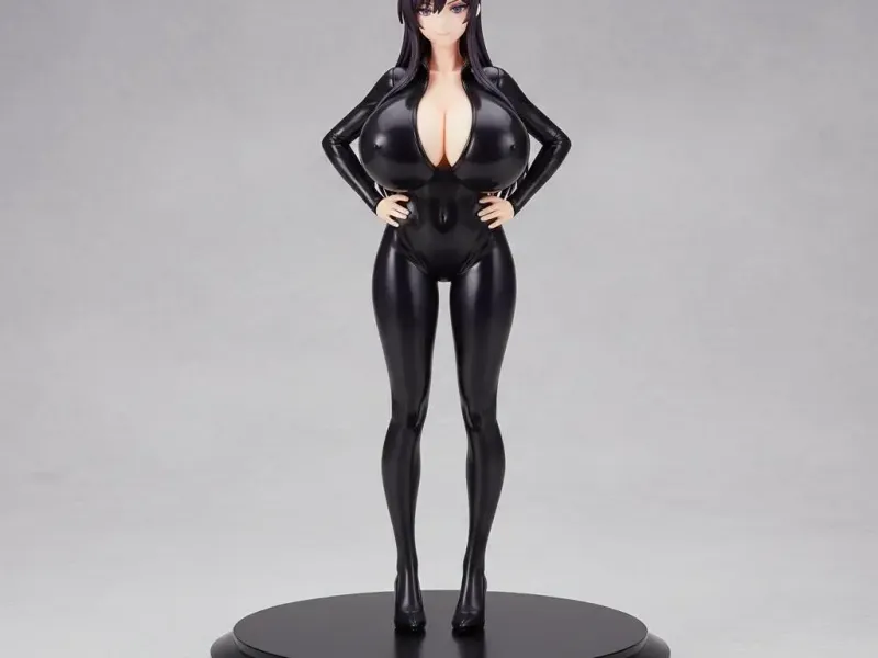 Midnight Latex Beauty – Sleek Glamour Pose Ecchi Figurine