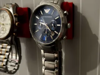 Wall mount watch display