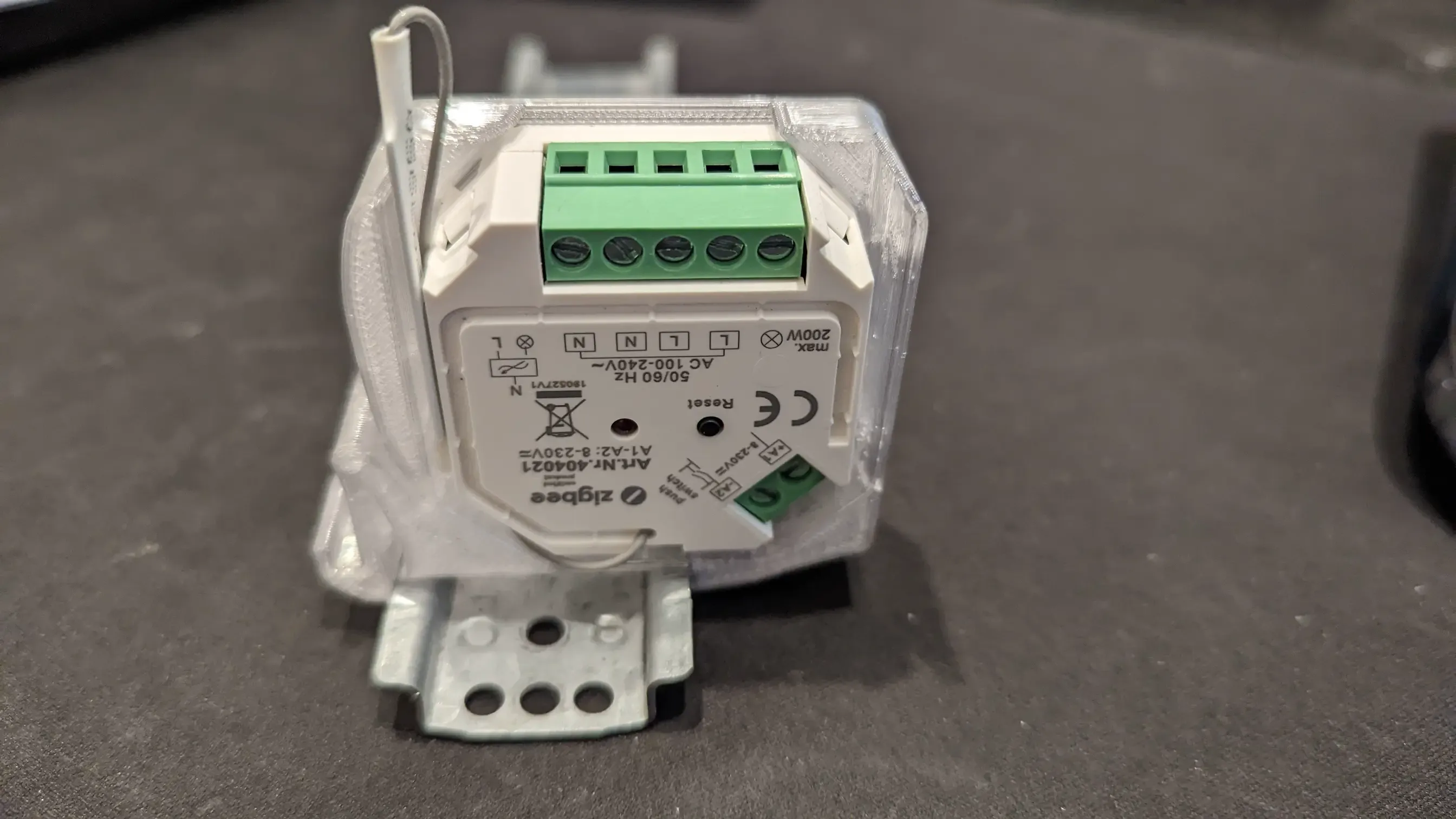 Tint Smart Switch Adapter Din Rail / Hutschiene