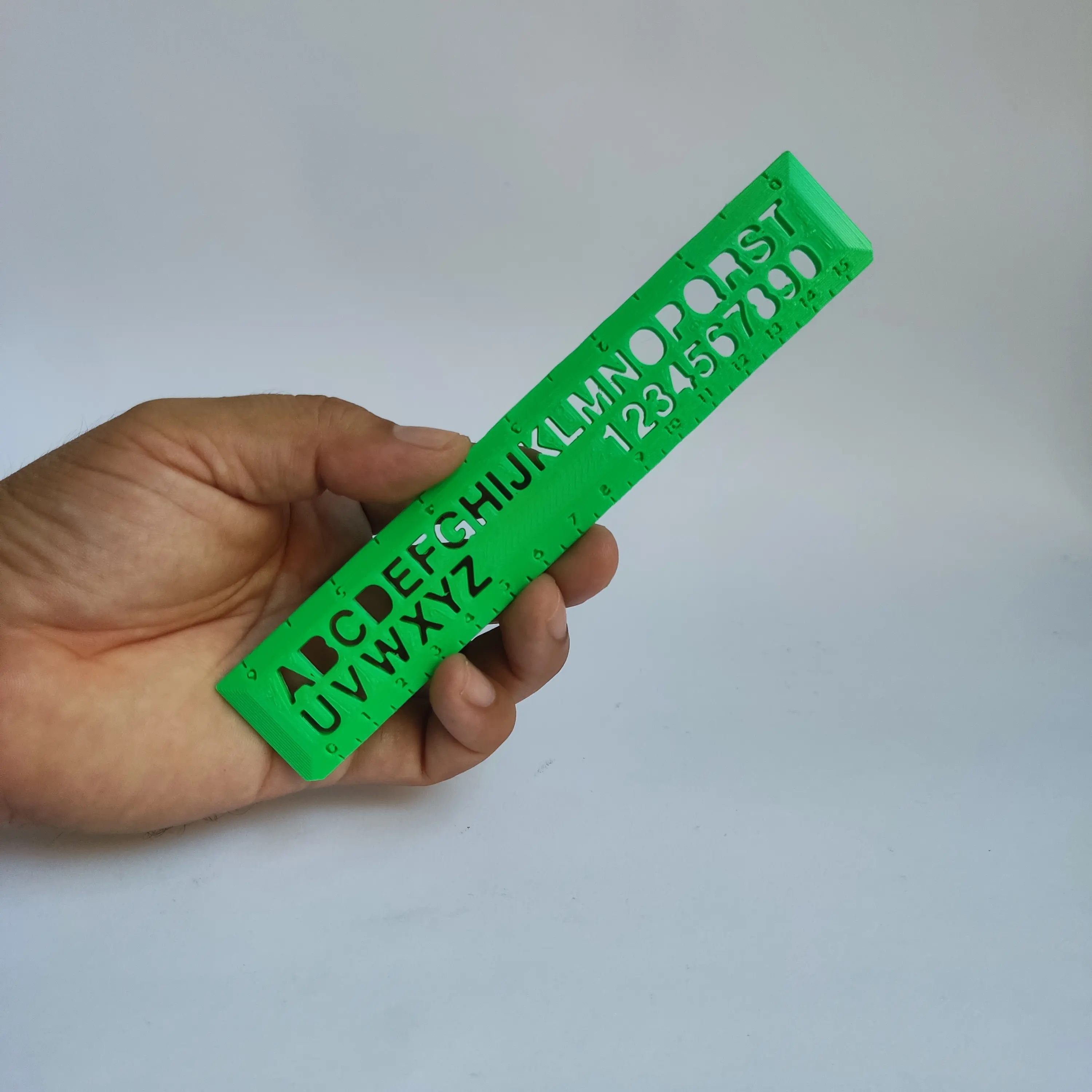 Aaki pencil case