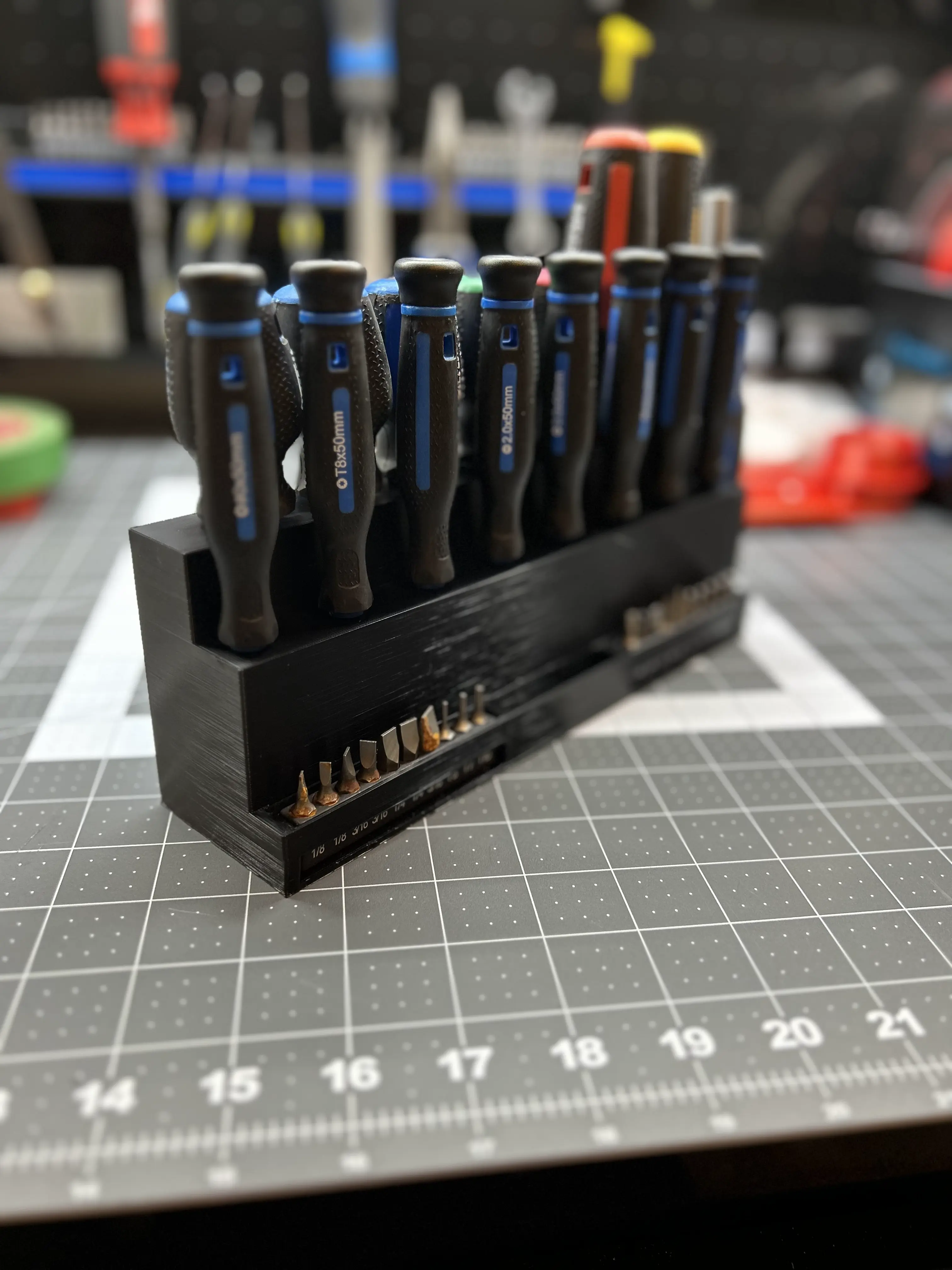 Screwdriver/ bit organizer 3D models download Creality Cloud