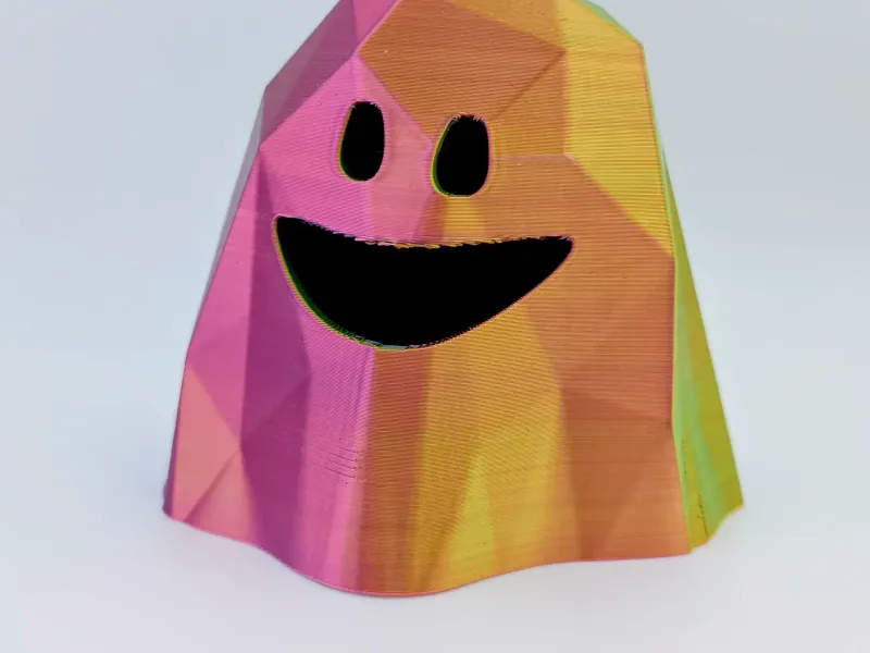 Pequeño fantasma feliz