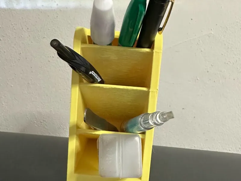 Desk organizer