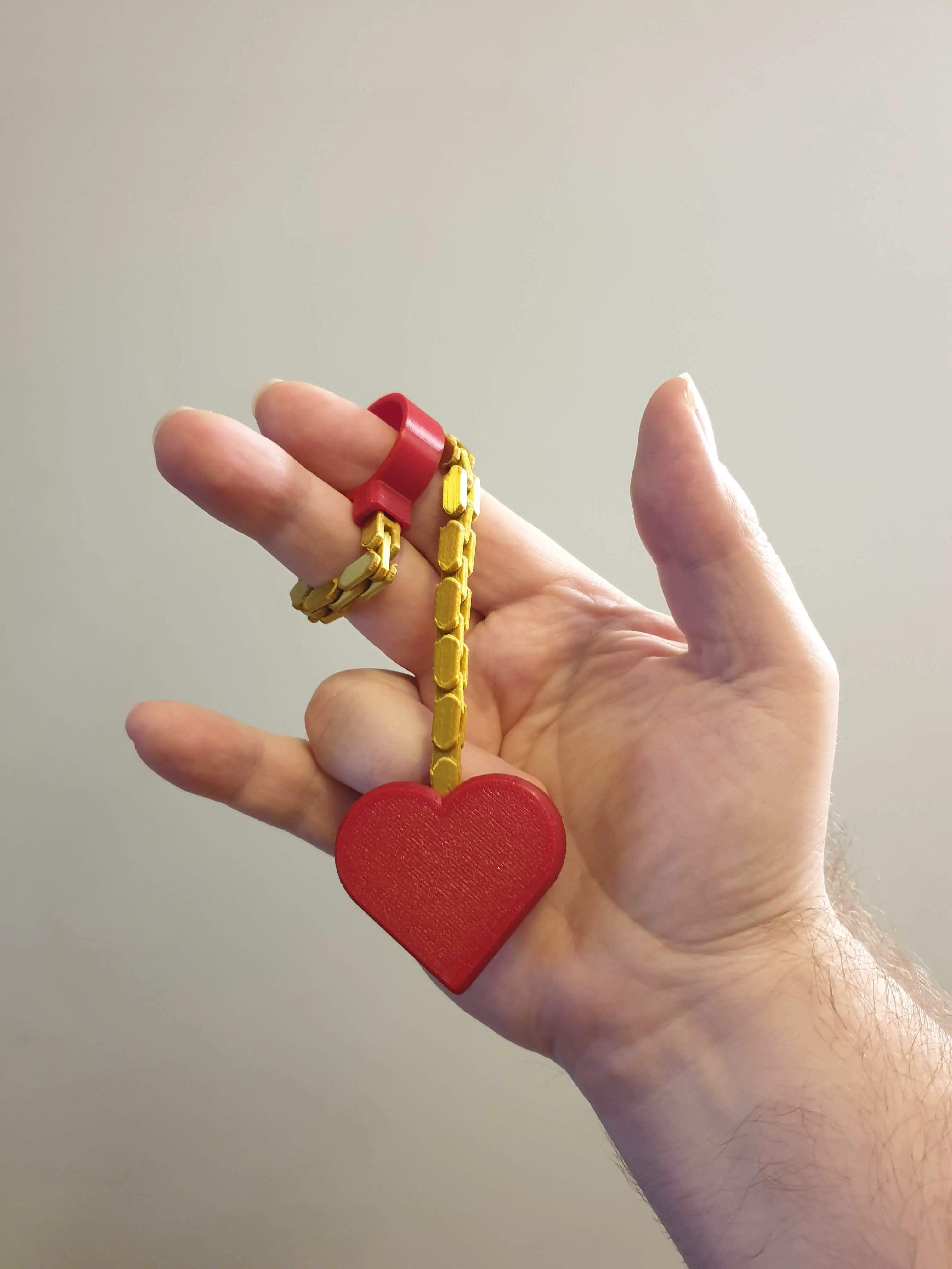 Ringchaku Spinning Fidget Toy - Valentine's Day Edition