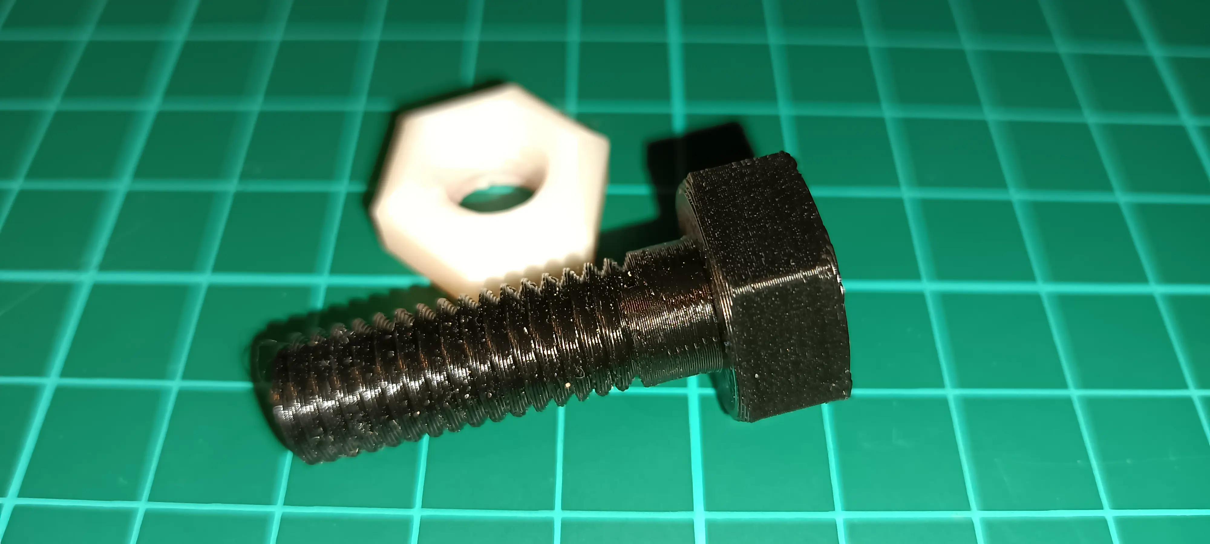 Tornillo M10. l30