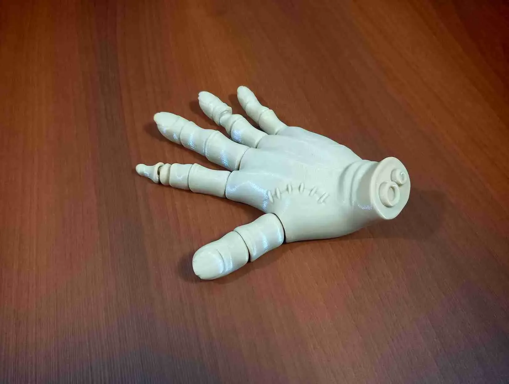 ARTICULATED ZOMBIE HAND