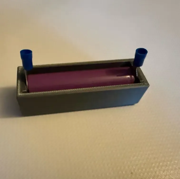 18650 battery box with changeable electrode holders
