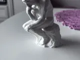 Scultura dell'uomo pensante-2