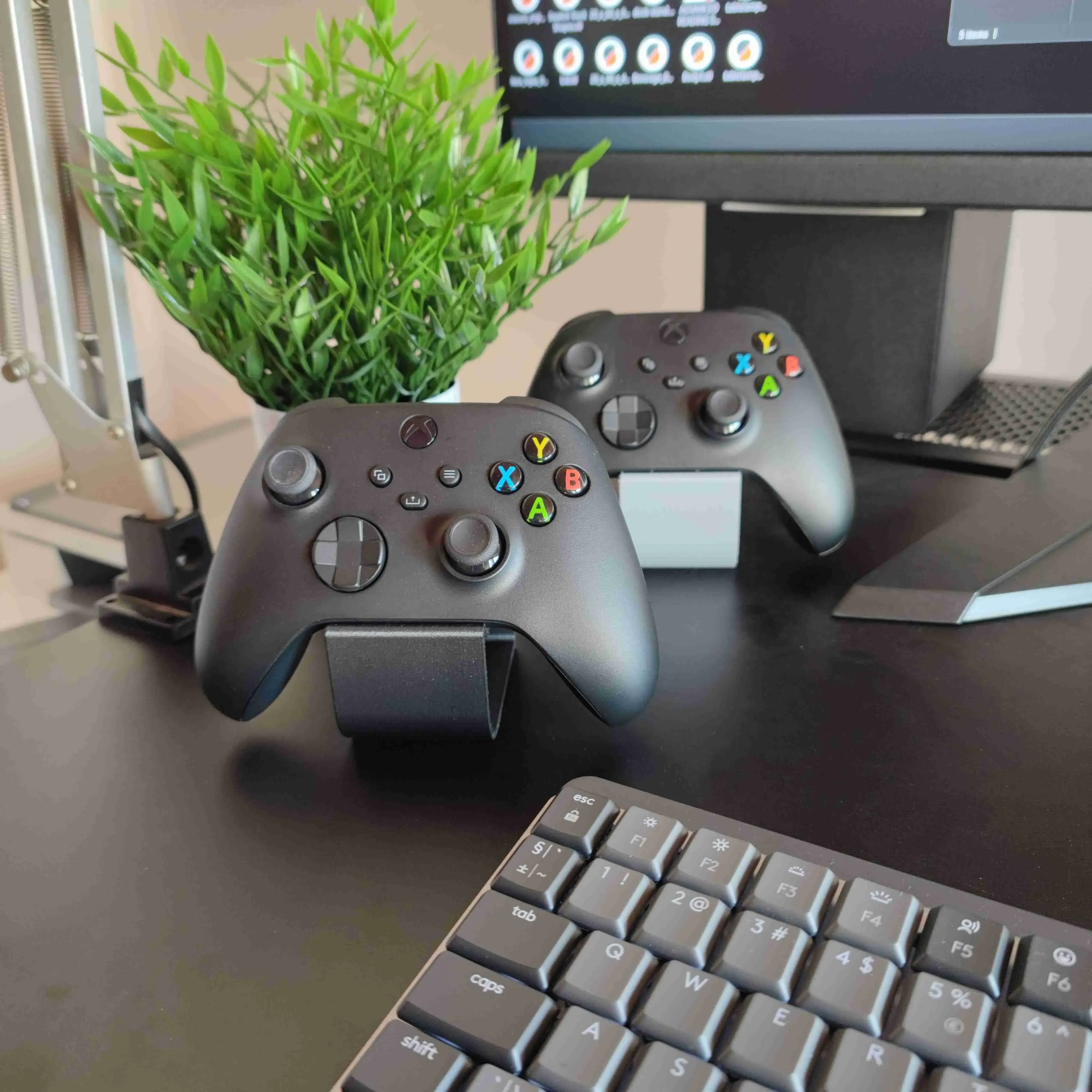 Xbox Controller Desktop Stand