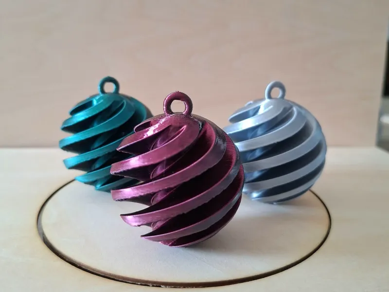 Boule de noel spirale