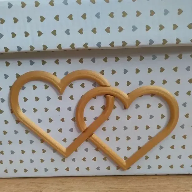 Two Hearts Chain decor