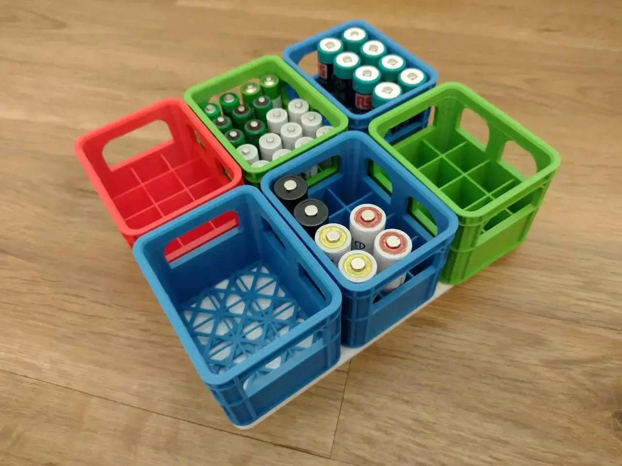 Customizable & stackable beer crate for all types of batteri
