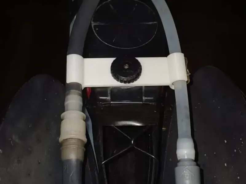 Supporto doppio per tubi aerodrink per biciclette