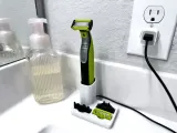 Philips Norelco OneBlade Stand (with attachments)-1