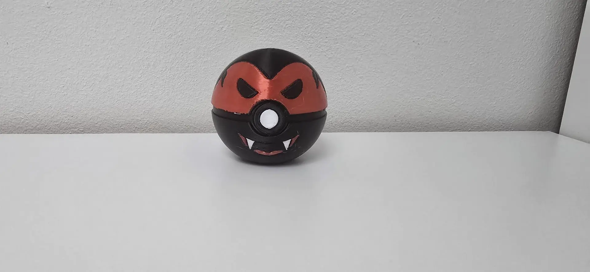 Halloween Vampire Pokéball