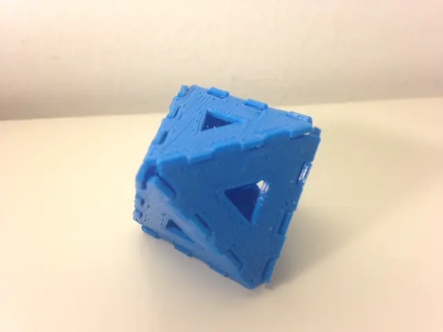 Poly-Snaps: Tiles for Building Polyhedra