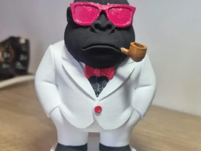 Statue de gorille en costume