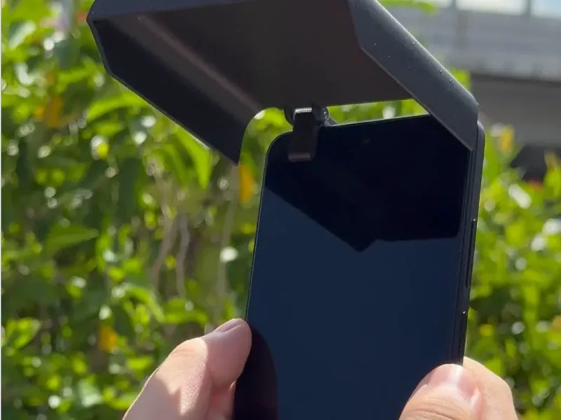 Mobile phone sunshade cover