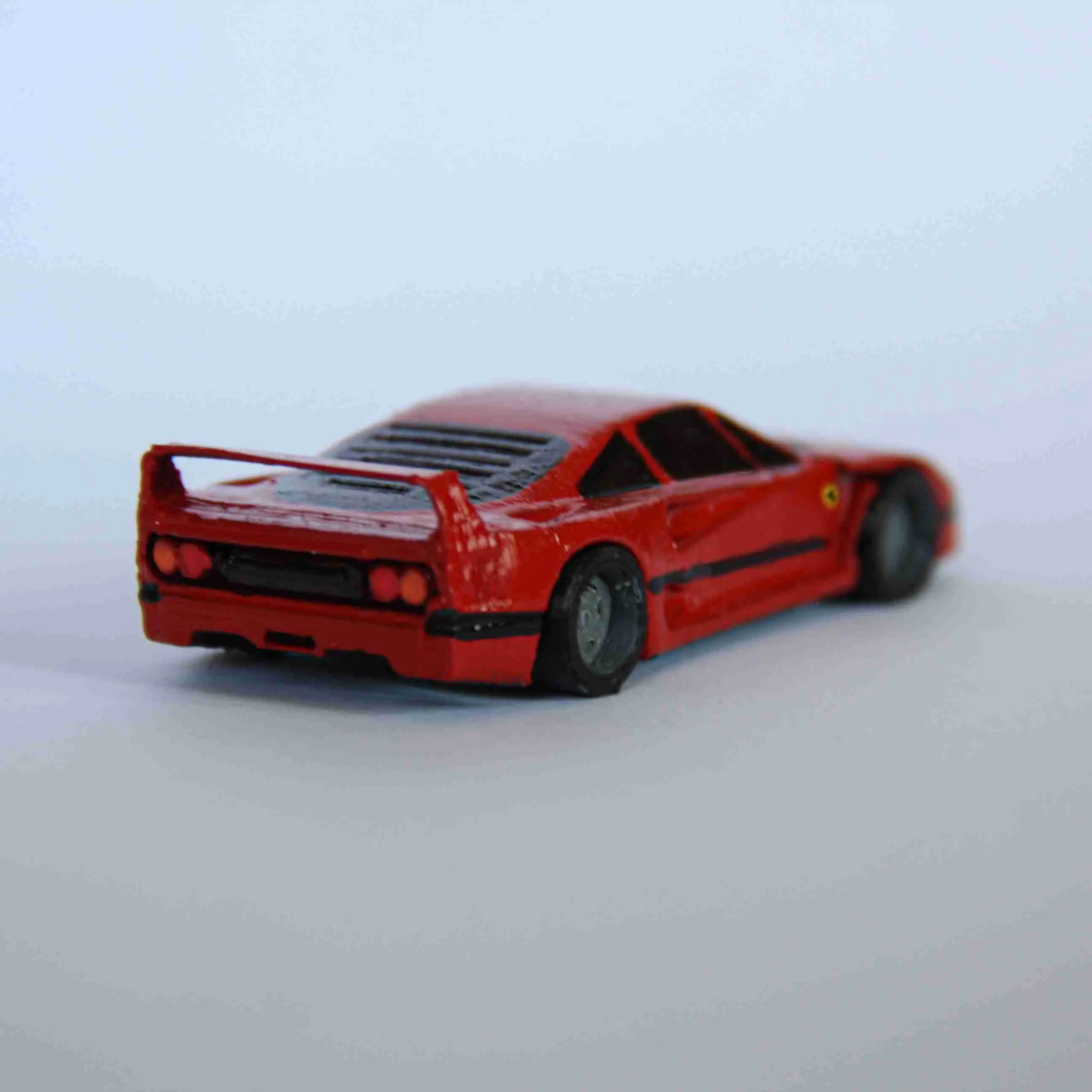 Ferrari f40 - масштаб 1:64 - с широкими колесными дисками