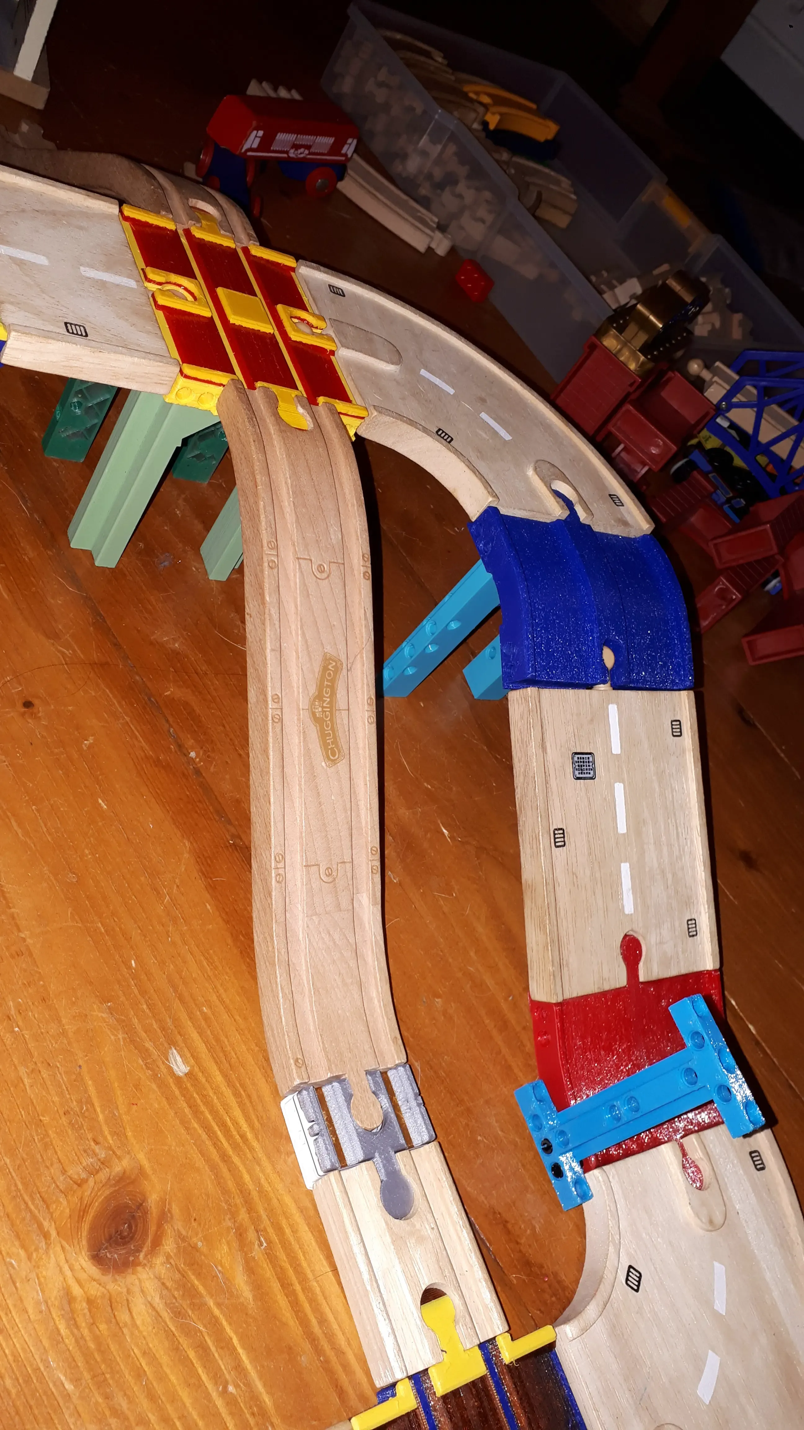 Wooden roadway for wooden railroad bridges and slopes