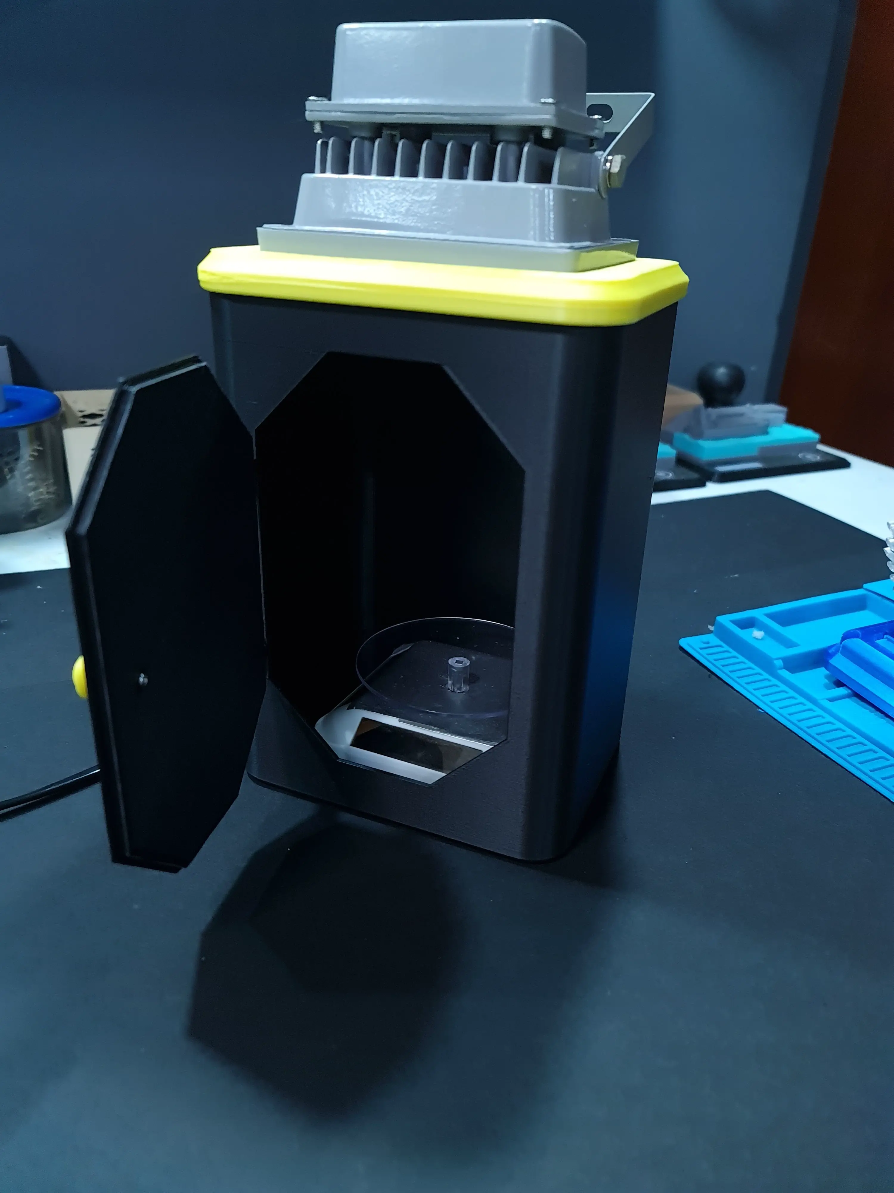 CÁMARA DE CURADO PARA IMPRESIÓN DE RESINA UV 2.0