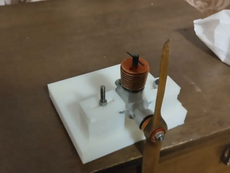 suporte para mini motores de combustão interna