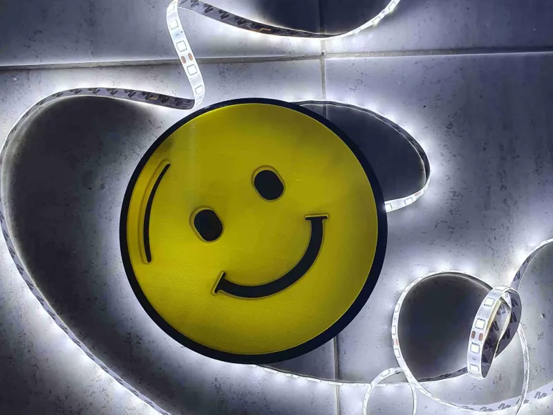 happy emoticon