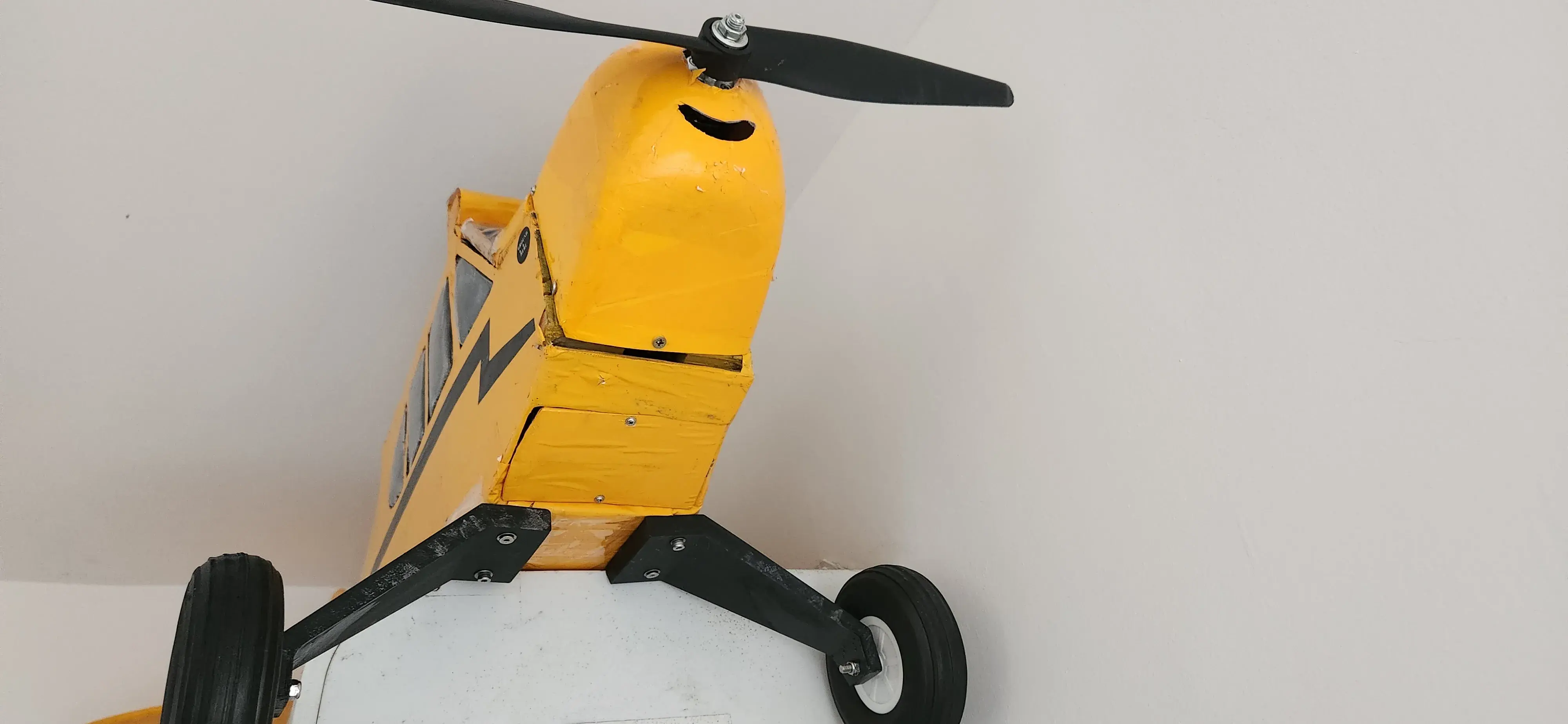 rc flugzeug fahrwerk
