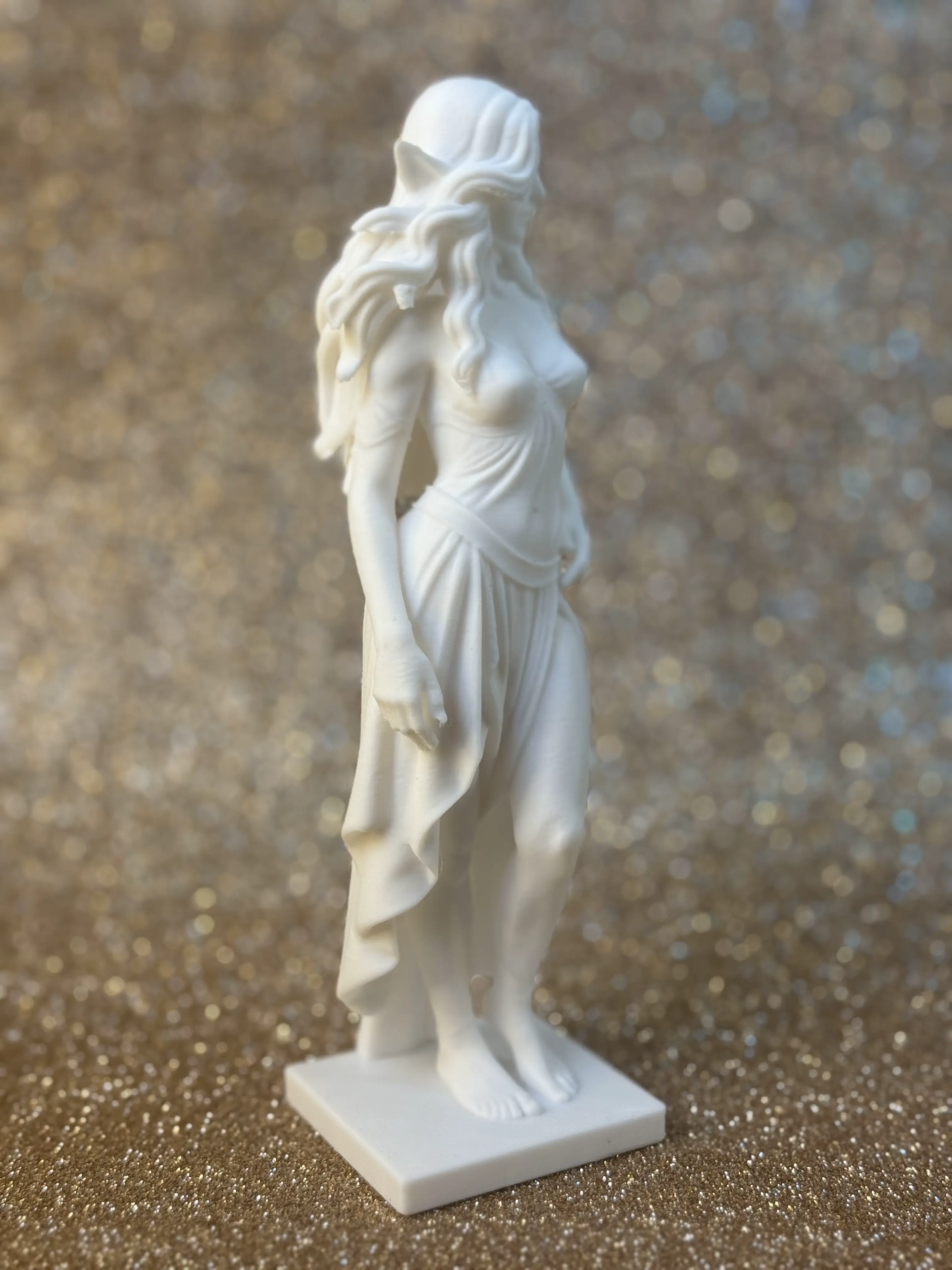 Elegant Elf Statue – High Detail Fantasy Miniature (3D Print