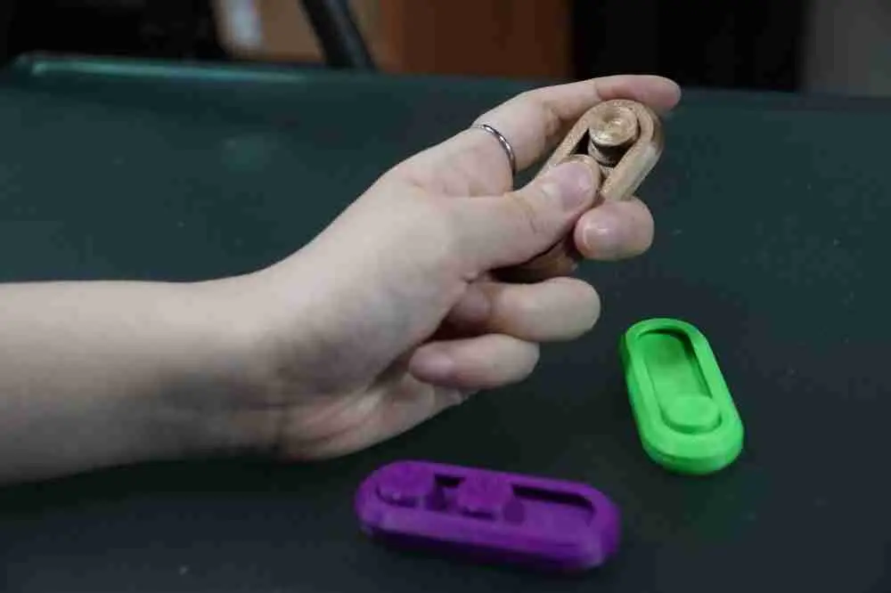 magnetic fidget toy