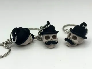 Hat Skull Keychain