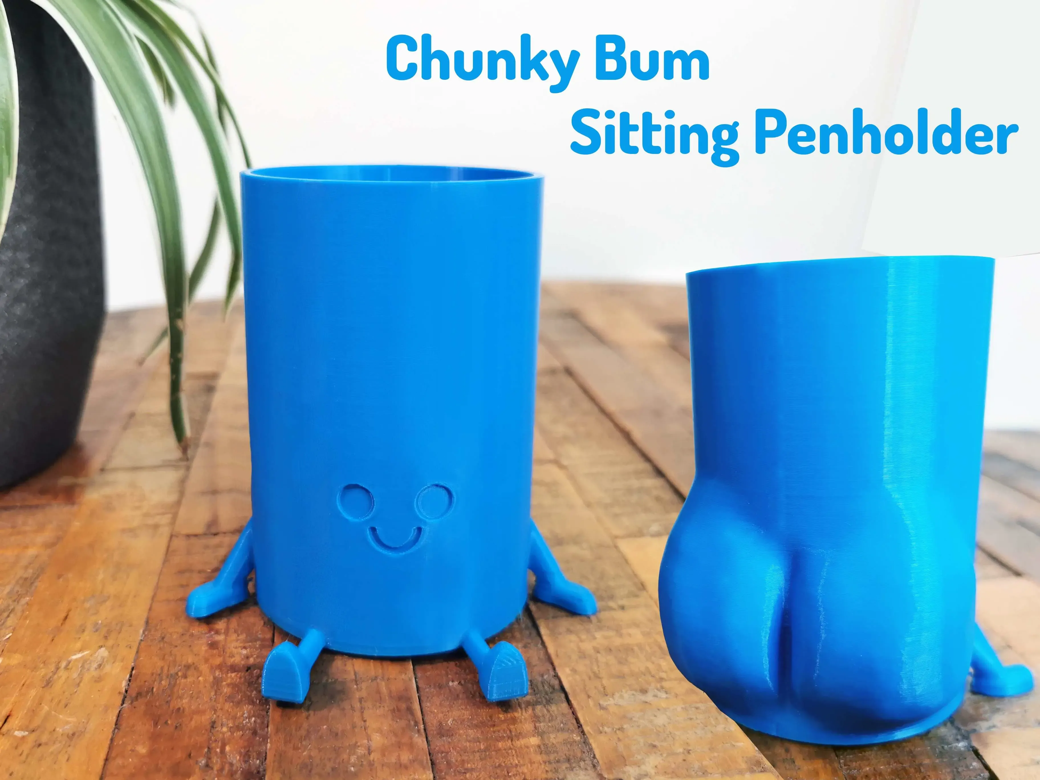 Chunky Bum Sitting Penholder
