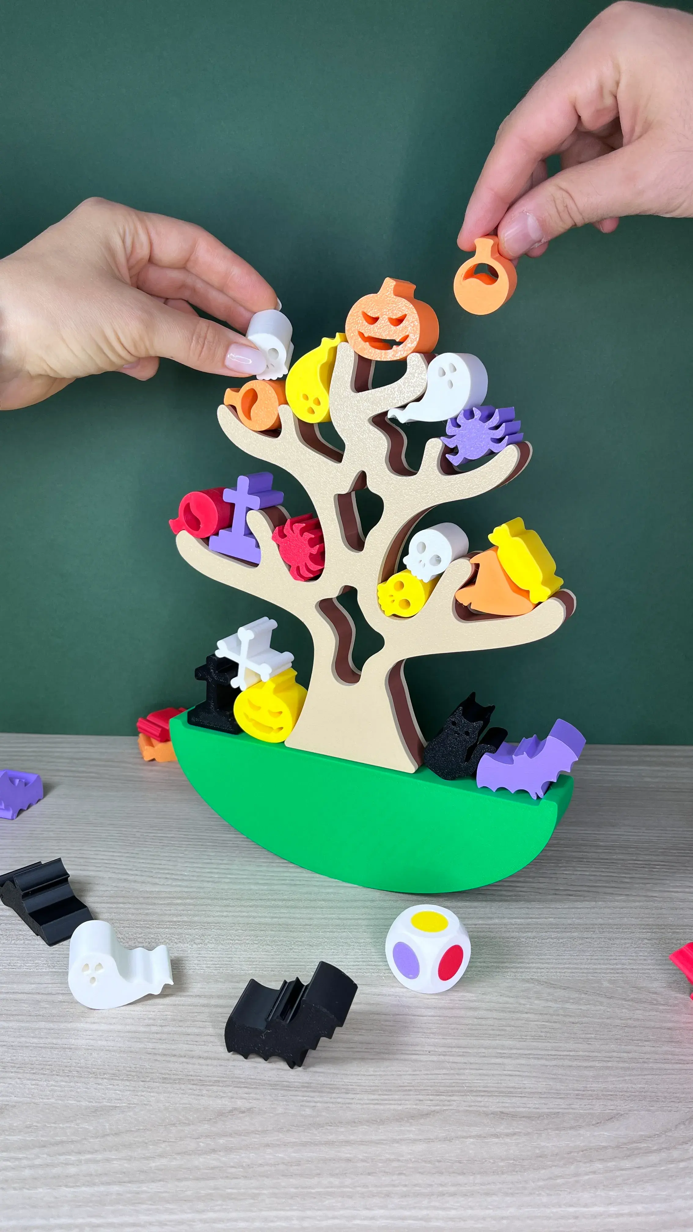Spooky Balance Game, 4 levels ✨🎃 Family Halloween Toy