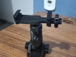 Suporte de celular articulado