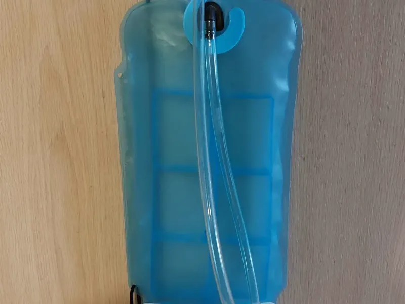 Water bladder dryer (行山水袋晾乾架)