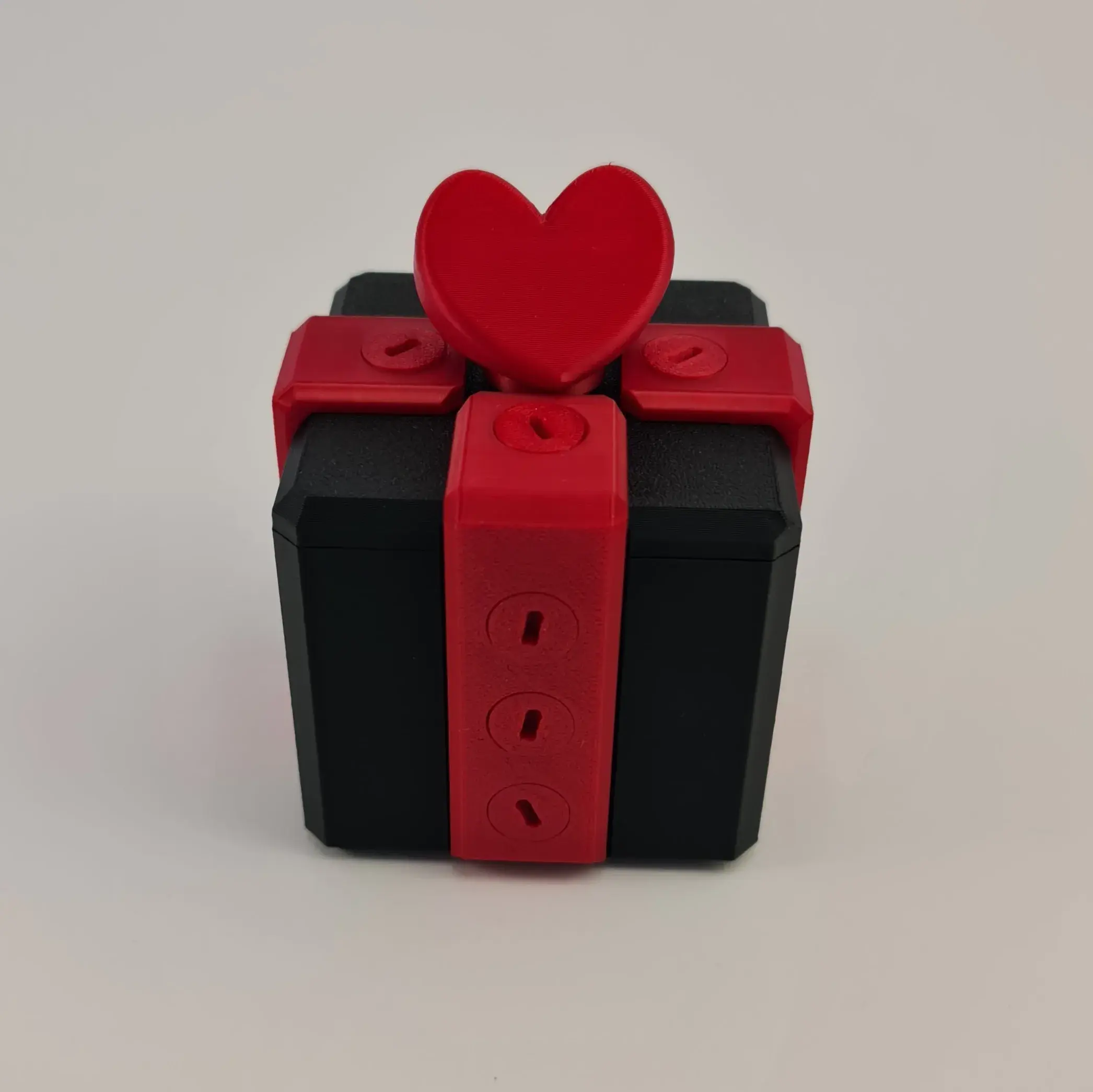 3D Printer Files | 3MF File | Gift Box With Hearth Locked with 16 ...