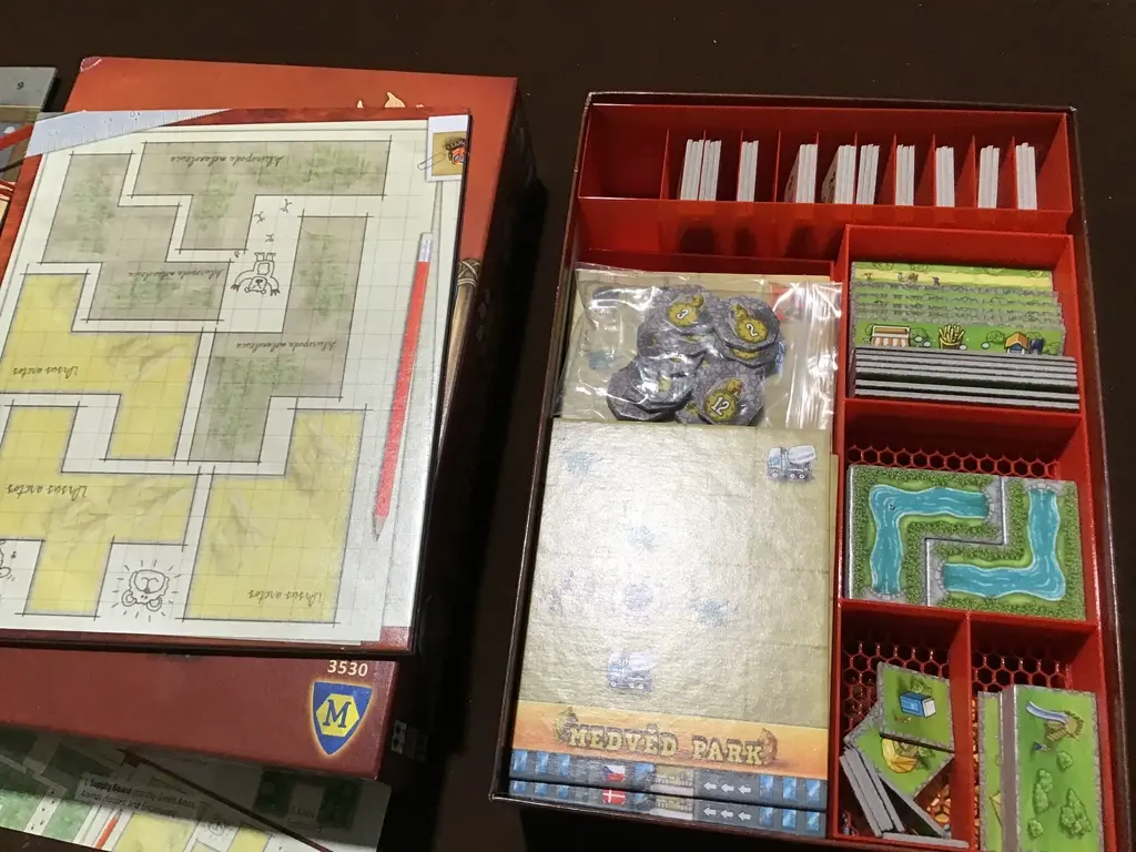 Barenpark Board Lightweight Game Storage Insert