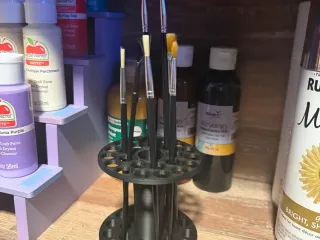 Paint brush holder stand